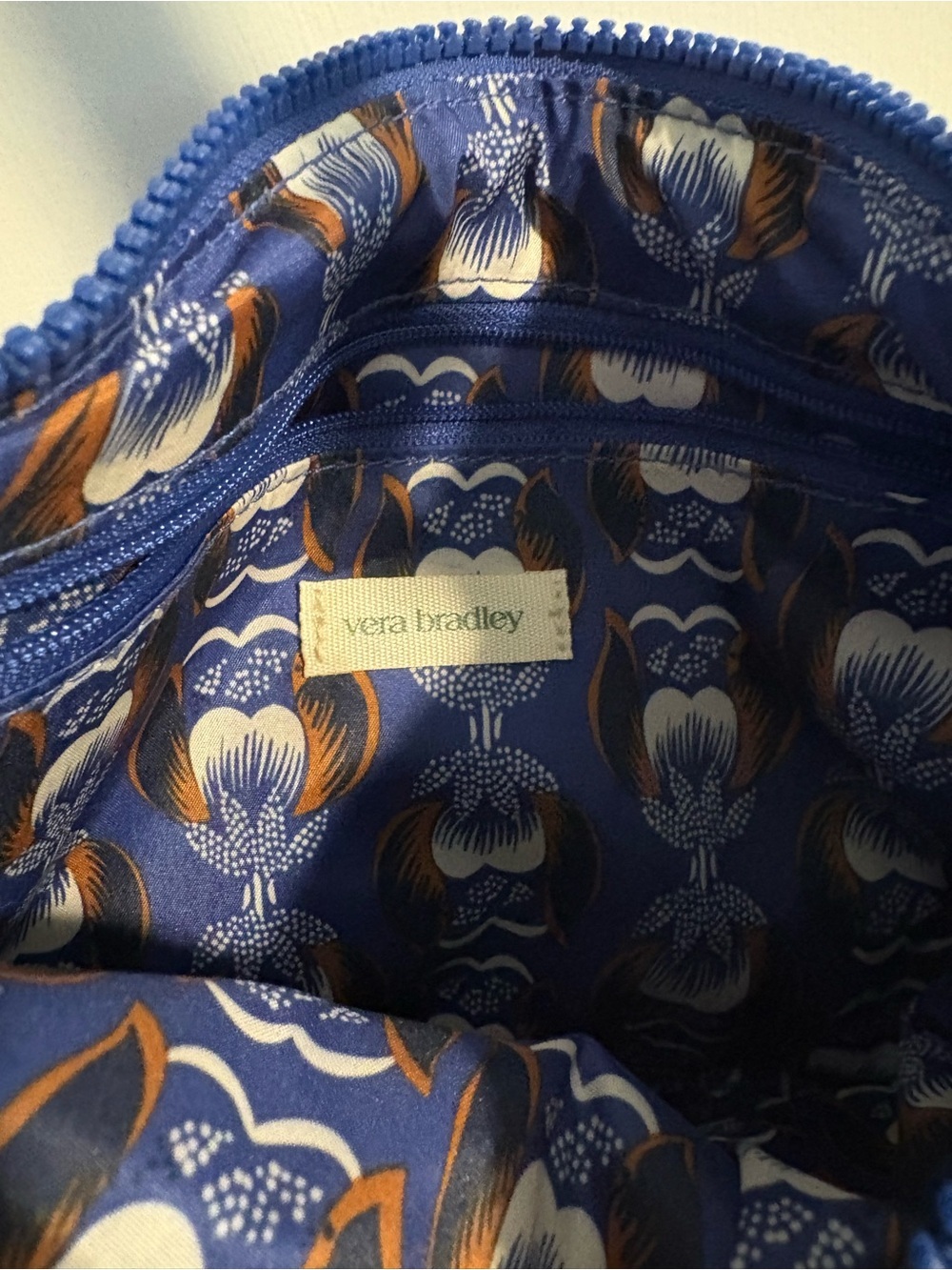 Vera Bradley sling bag - Picture 3 of 3